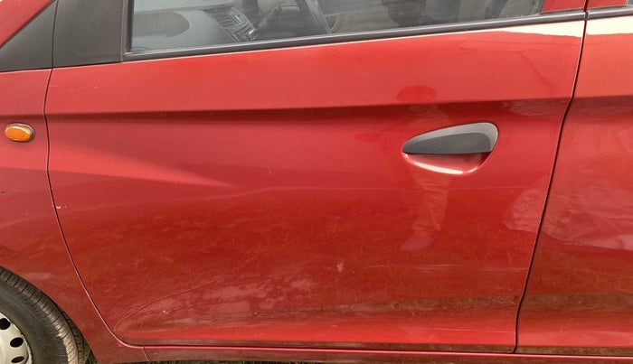 2014 Hyundai Eon D-LITE+, Petrol, Manual, 57,301 km, Front passenger door - Paint has faded