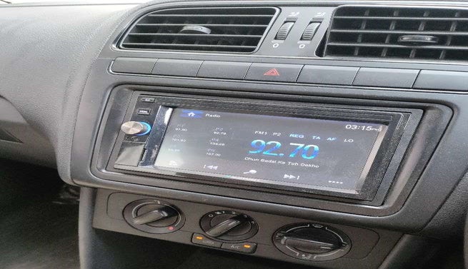 2019 Volkswagen Ameo TRENDLINE 1.0L, Petrol, Manual, 9,421 km, Infotainment system - Parking sensor not present