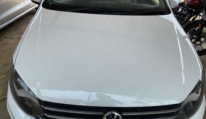 2015 Volkswagen Vento COMFORTLINE 1.2 TSI AT, Petrol, Automatic, 51,974 km, Bonnet (hood) - Minor scratches