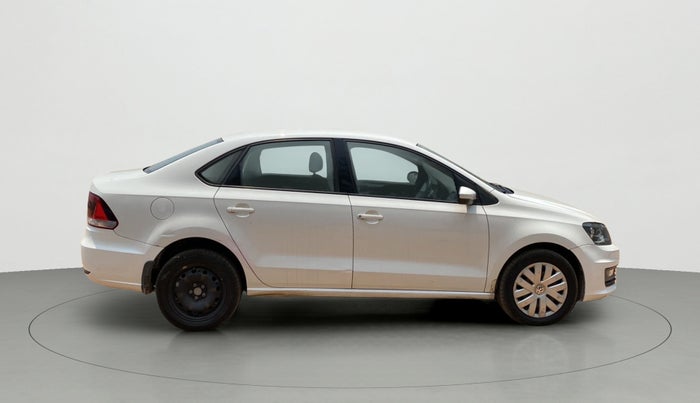2015 Volkswagen Vento COMFORTLINE 1.2 TSI AT, Petrol, Automatic, 51,974 km, Right Side View