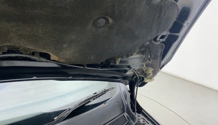 2018 Ford FREESTYLE TITANIUM 1.5 DIESEL, Diesel, Manual, 38,099 km, Bonnet (hood) - Insulation cover has minor damage