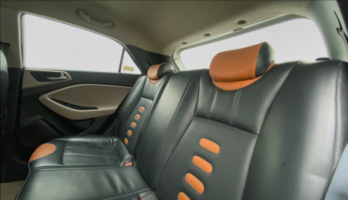 2015 Hyundai Elite i20 ASTA 1.4 CRDI (O), Diesel, Manual, 91,861 km, Right Side Rear Door Cabin