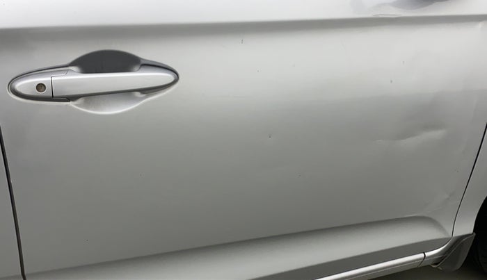 2019 Honda Amaze 1.2L I-VTEC S, CNG, Manual, 87,726 km, Driver-side door - Slightly dented