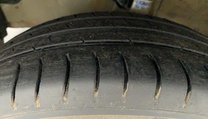 2019 Honda Amaze 1.2L I-VTEC S, CNG, Manual, 87,726 km, Left Front Tyre Tread