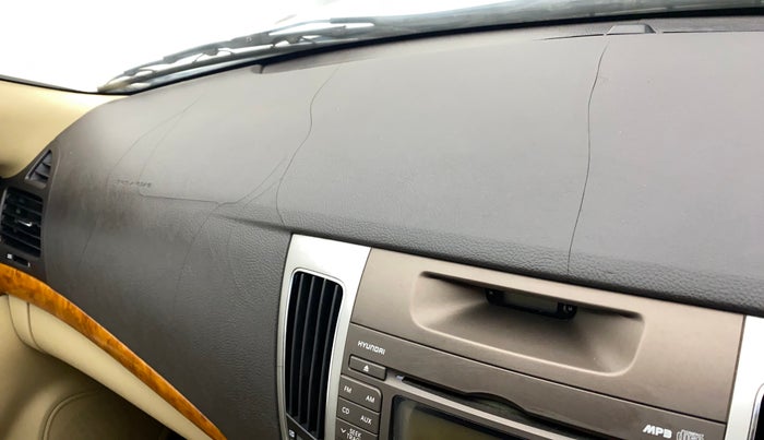 2011 Hyundai Sonata 2.4 GDI MT, Petrol, Manual, 74,795 km, Dashboard - Minor damage