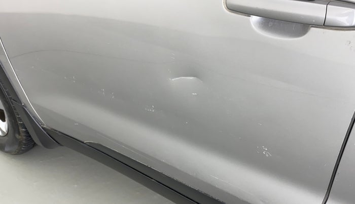 2016 Maruti Vitara Brezza ZDI, Diesel, Manual, 91,429 km, Front passenger door - Minor scratches