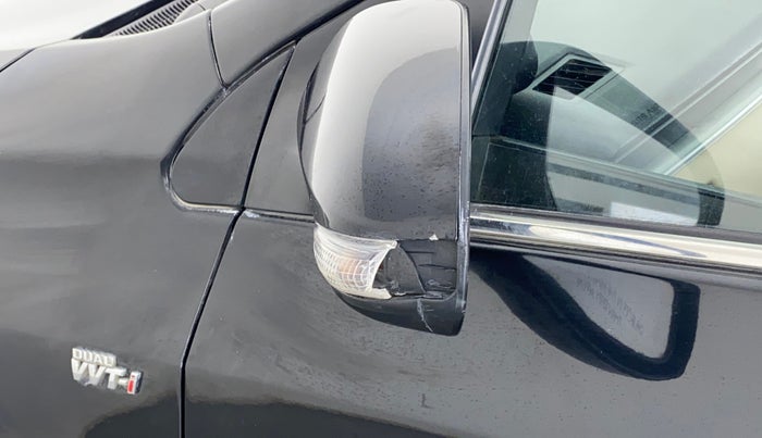 2015 Toyota Corolla Altis VL CVT PETROL, Petrol, Automatic, 39,314 km, Left rear-view mirror - Indicator light has minor damage
