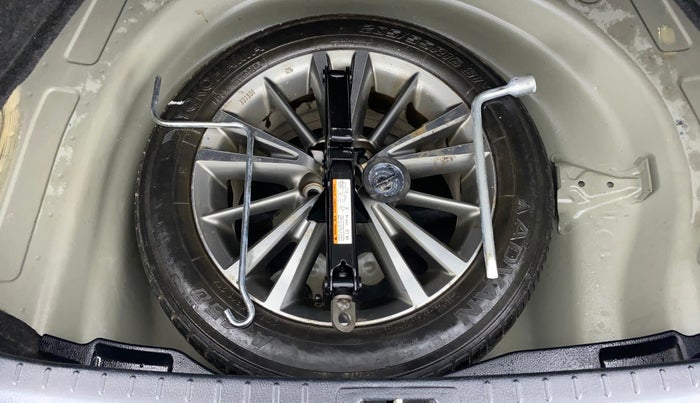 2015 Toyota Corolla Altis VL CVT PETROL, Petrol, Automatic, 39,314 km, Spare Tyre