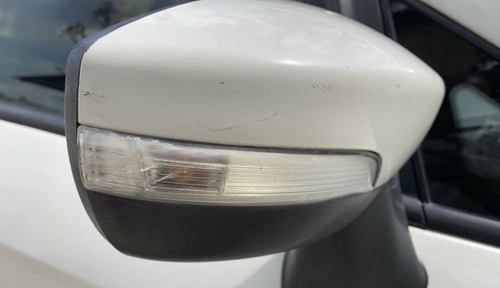 2018 Ford Ecosport TITANIUM 1.5L SIGNATURE EDITION (SUNROOF) DIESEL, Diesel, Manual, 82,206 km, Right rear-view mirror - Indicator light has minor damage
