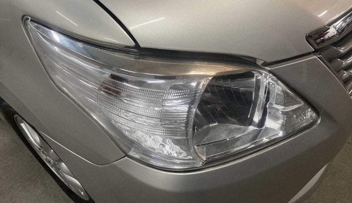2013 Toyota Innova 2.5 VX 7 STR, Diesel, Manual, 67,912 km, Right headlight - Minor scratches