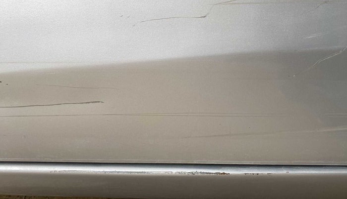 2014 Toyota Corolla Altis G DIESEL, Diesel, Manual, 98,127 km, Left running board - Minor scratches