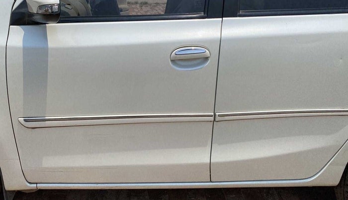 2017 Toyota Etios VXD PLATINUM, Diesel, Manual, 47,978 km, Front passenger door - Minor scratches