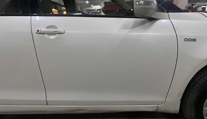 2014 Maruti Swift Dzire VDI, Diesel, Manual, 68,231 km, Driver-side door - Minor scratches