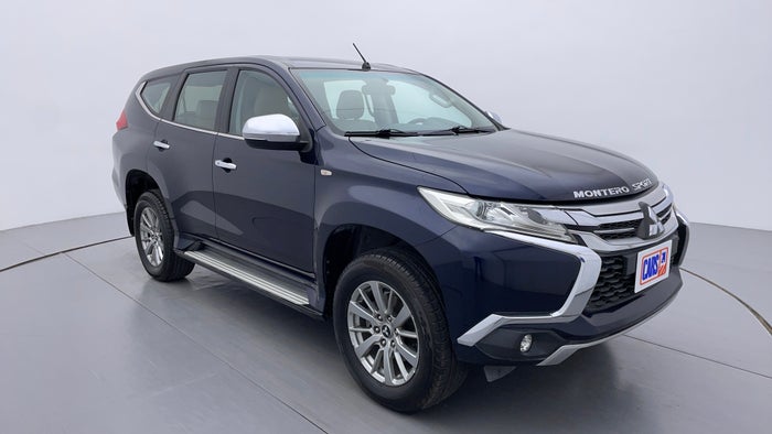 2017 MITSUBISHI MONTERO SPORT-Right Front Diagonal (45- Degree) View