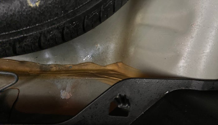 2019 Toyota Glanza G MT PETROL, Petrol, Manual, 19,546 km, Boot floor - Slight discoloration