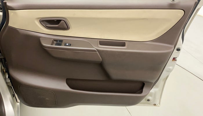 2011 Maruti Zen Estilo LXI, Petrol, Manual, 30,555 km, Driver Side Door Panels Control