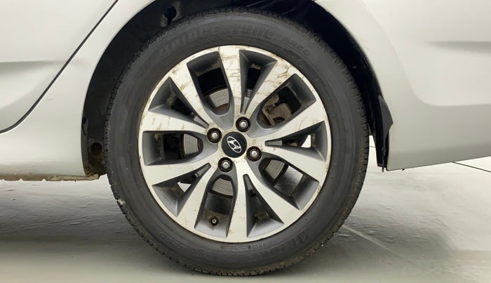 2014 Hyundai Verna FLUIDIC 1.6 VTVT SX AT, CNG, Automatic, 62,883 km, Left Rear Wheel