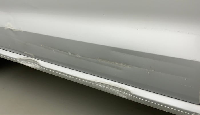 2012 Volkswagen Polo HIGHLINE1.2L, Petrol, Manual, 72,878 km, Front passenger door - Minor scratches