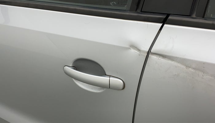 2012 Volkswagen Polo HIGHLINE1.2L, Petrol, Manual, 72,878 km, Front passenger door - Slightly dented