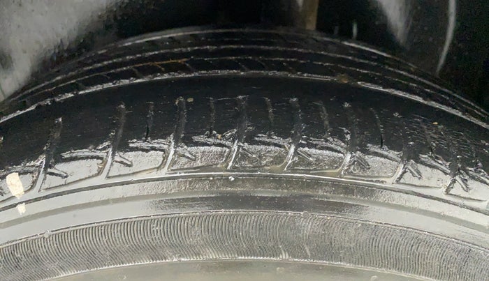 2012 Volkswagen Polo HIGHLINE1.2L, Petrol, Manual, 72,878 km, Left Rear Tyre Tread