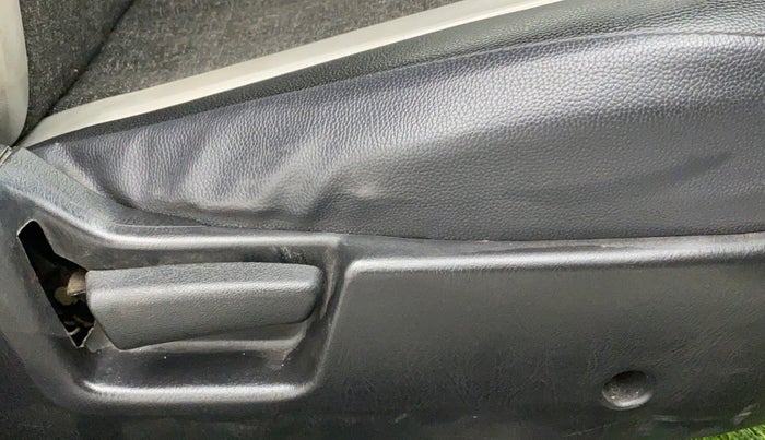 2019 Maruti Alto LXI, Petrol, Manual, 25,256 km, Driver Side Adjustment Panel