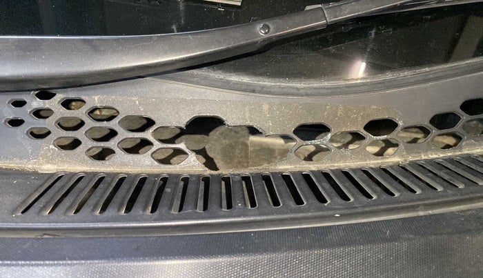 2018 Tata TIGOR XZ (O) PETROL, Petrol, Manual, 12,503 km, Bonnet (hood) - Cowl vent panel has minor damage