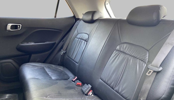 2019 Hyundai VENUE SX PLUS 1.0 TURBO DCT, Petrol, Automatic, 50,050 km, Right Side Rear Door Cabin