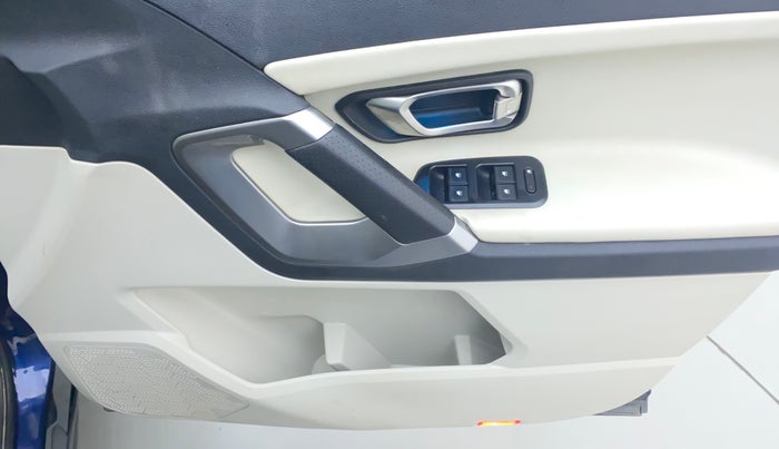 2021 Tata Safari XZA PLUS 6S, Diesel, Automatic, 25,063 km, Driver Side Door Panels Control