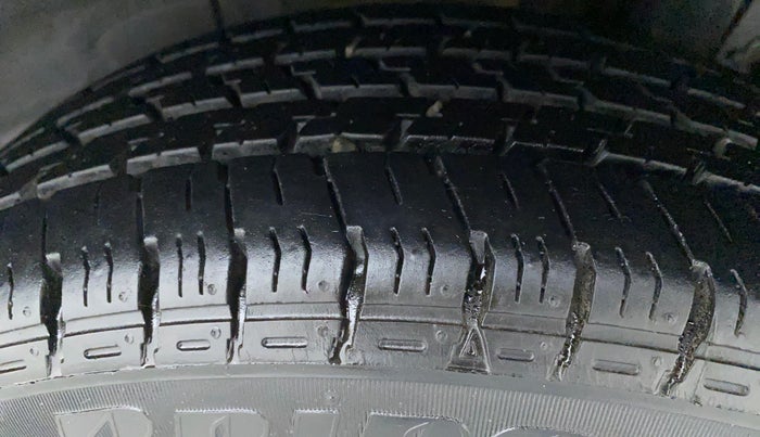 2016 Hyundai Grand i10 ASTA 1.2 KAPPA VTVT, Petrol, Manual, 45,781 km, Left Rear Tyre Tread