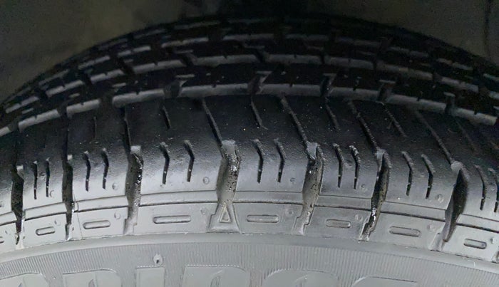 2016 Hyundai Grand i10 ASTA 1.2 KAPPA VTVT, Petrol, Manual, 45,781 km, Right Front Tyre Tread