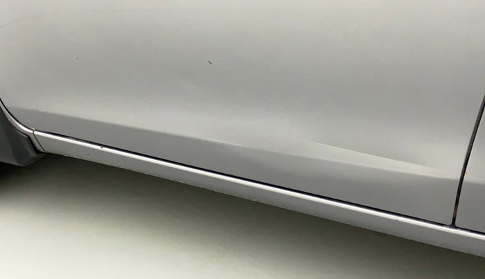 2019 Maruti Celerio VXI CNG D, CNG, Manual, 70,823 km, Front passenger door - Minor scratches