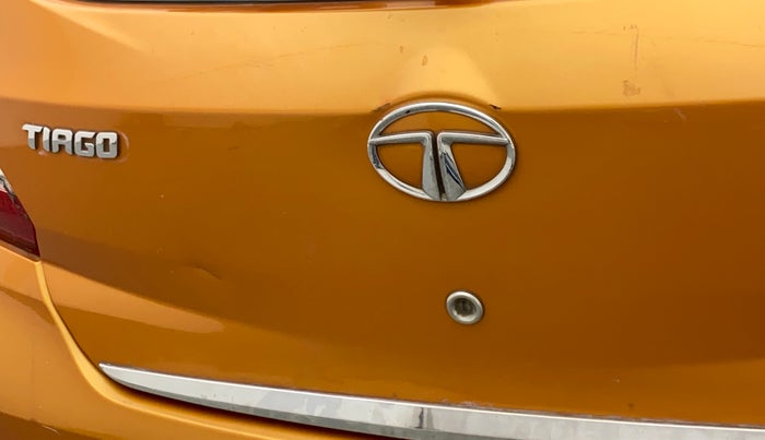 2017 Tata Tiago XZ 1.2 REVOTRON, Petrol, Manual, 91,306 km, Dicky (Boot door) - Slightly dented