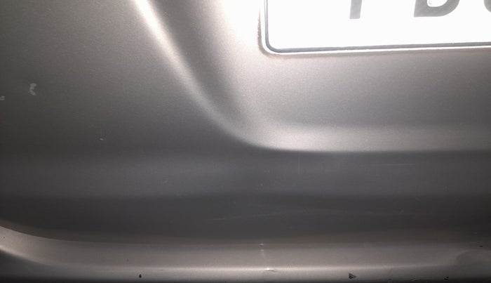2015 Toyota Innova 2.5 VX 7 STR, Diesel, Manual, 1,04,654 km, Dicky (Boot door) - Slightly dented