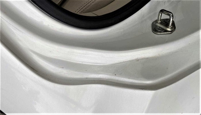 2018 Maruti Dzire VDI, Diesel, Manual, 29,789 km, Right C pillar - Pillar damaged/repaired