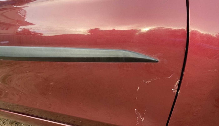 2015 Maruti Ciaz ZXI+, Petrol, Manual, 80,140 km, Driver-side door - Paint has faded