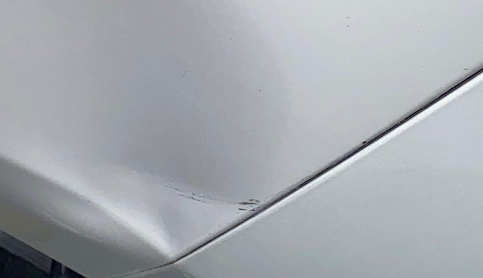 2019 Toyota YARIS J MT, Petrol, Manual, 1,17,543 km, Right fender - Slightly dented