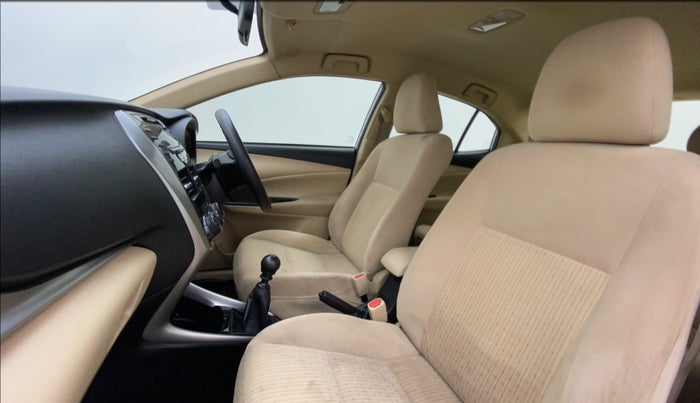 2019 Toyota YARIS J MT, Petrol, Manual, 1,17,543 km, Right Side Front Door Cabin