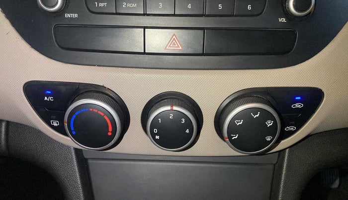 2014 Hyundai Xcent S (O) 1.2, Petrol, Manual, 42,538 km, AC Unit - Minor issue in the heater switch