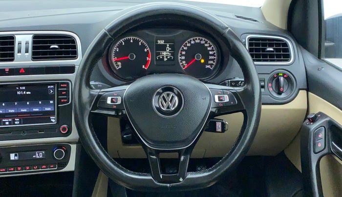 2017 Volkswagen Ameo HIGHLINE1.2L PLUS 16 ALLOY, Petrol, Manual, 1,14,844 km, Steering Wheel Close Up