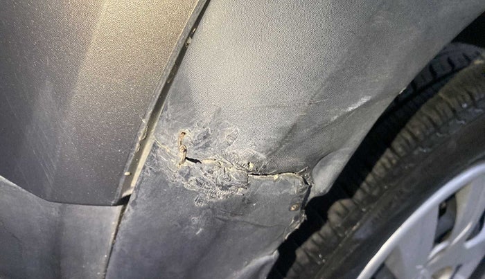 2015 Renault Kwid RXT 0.8 (O), Petrol, Manual, 21,206 km, Right quarter panel - Cladding has minor damage