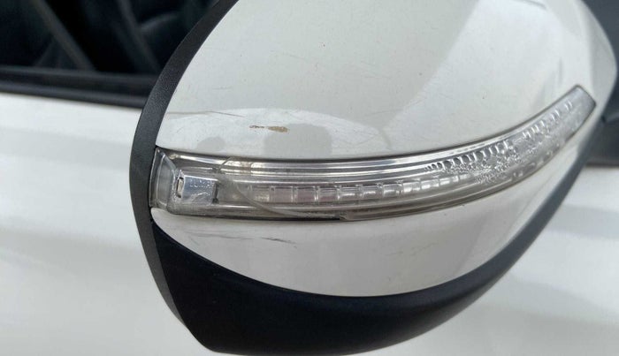 2017 Hyundai i20 Active 1.2 S, Petrol, Manual, 91,107 km, Right rear-view mirror - Indicator light has minor damage