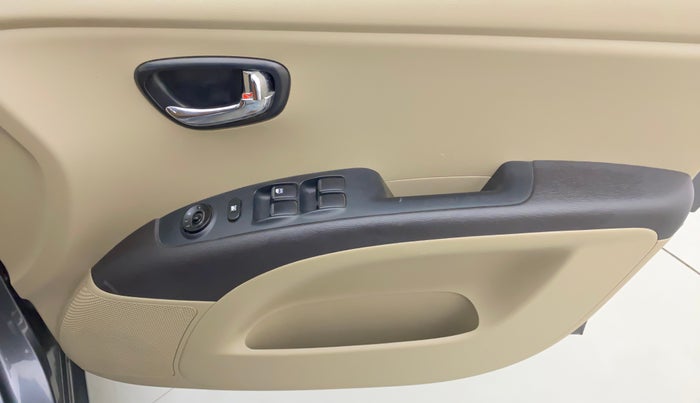 2013 Hyundai i10 ASTA 1.2, Petrol, Manual, 64,665 km, Driver Side Door Panels Control