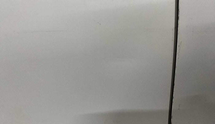 2015 Maruti Alto K10 VXI, Petrol, Manual, 70,917 km, Right rear door - Minor scratches