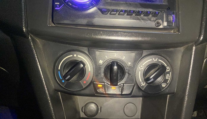 2015 Maruti Swift LDI, Diesel, Manual, 80,303 km, AC Unit - Directional switch has minor damage