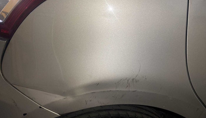 2015 Maruti Swift LDI, Diesel, Manual, 80,303 km, Right quarter panel - Minor scratches