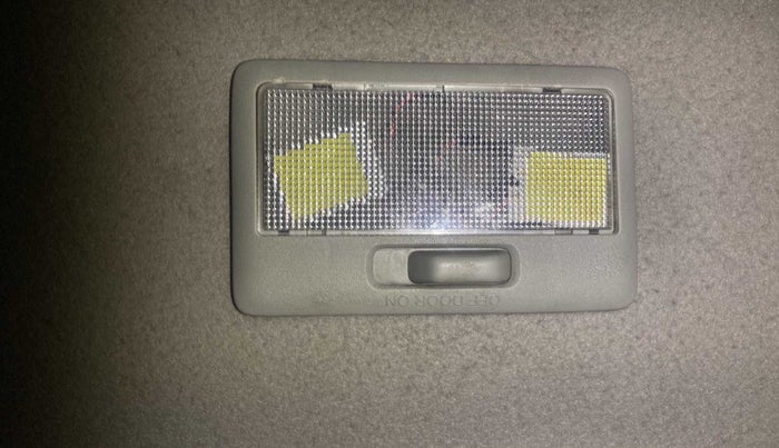 2015 Maruti Swift LDI, Diesel, Manual, 80,303 km, Ceiling - Roof light/s not working