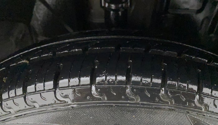 2018 Datsun Redi Go T (O), Petrol, Manual, 51,182 km, Right Front Tyre Tread