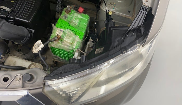 2018 Datsun Redi Go T (O), Petrol, Manual, 51,182 km, Left headlight - Clamp has minor damage