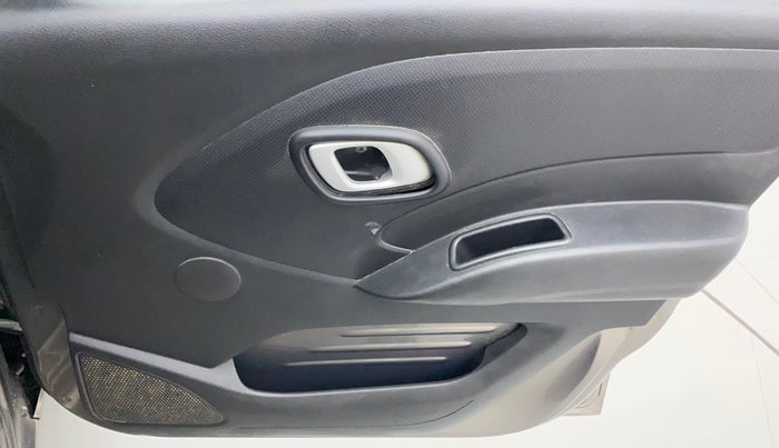 2018 Datsun Redi Go T (O), Petrol, Manual, 51,182 km, Driver Side Door Panels Control