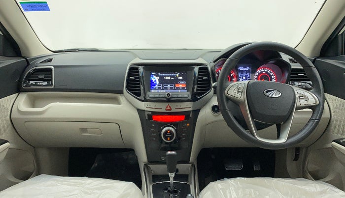 2021 Mahindra XUV300 W8 (O) 1.2 PETROL AMT, Petrol, Automatic, 6,425 km, Dashboard